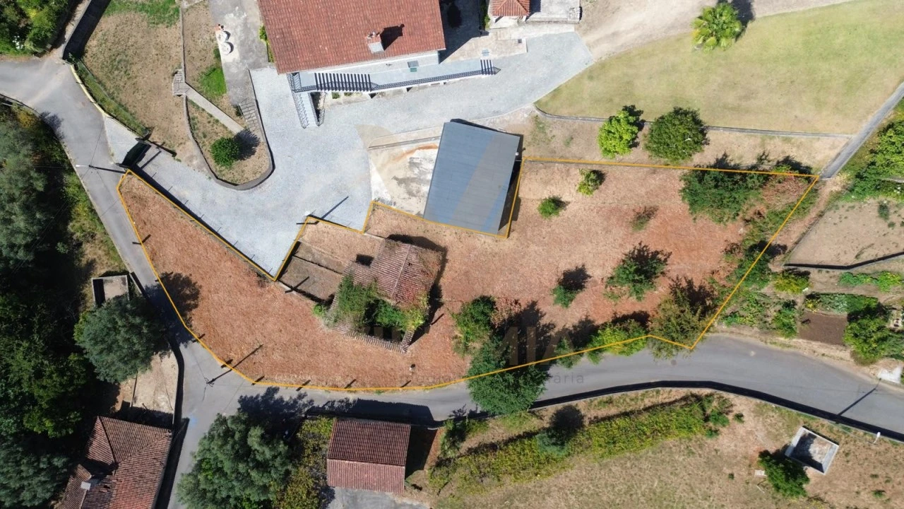 Moradia T2 para Venda em Arcozelo Foto 4