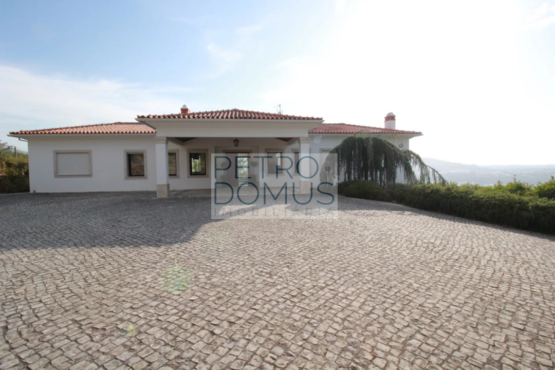 Moradia T4 para Venda em Porto de Mós - São João Baptista e São Pedro Foto 34