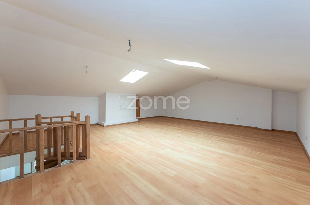 Apartamento T3 para Venda em São João de Ver Foto 1