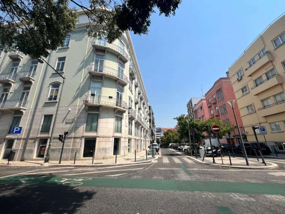 Apartamento T2 para Venda em Arroios Foto 29