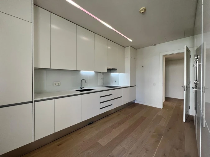 Apartamento T2 para Venda em Arroios Foto 5