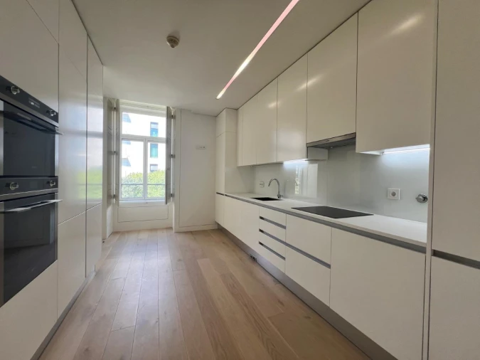 Apartamento T2 para Venda em Arroios Foto 7