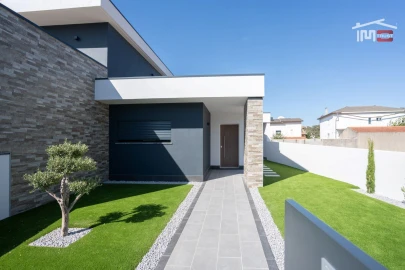 Moradia T3 para Venda em Fatima