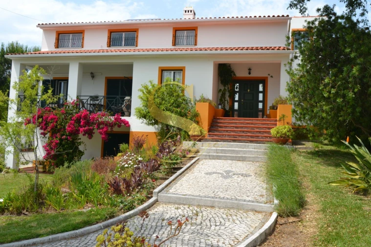 Moradia T5 para Venda em Leiria, Pousos, Barreira e Cortes Foto 3