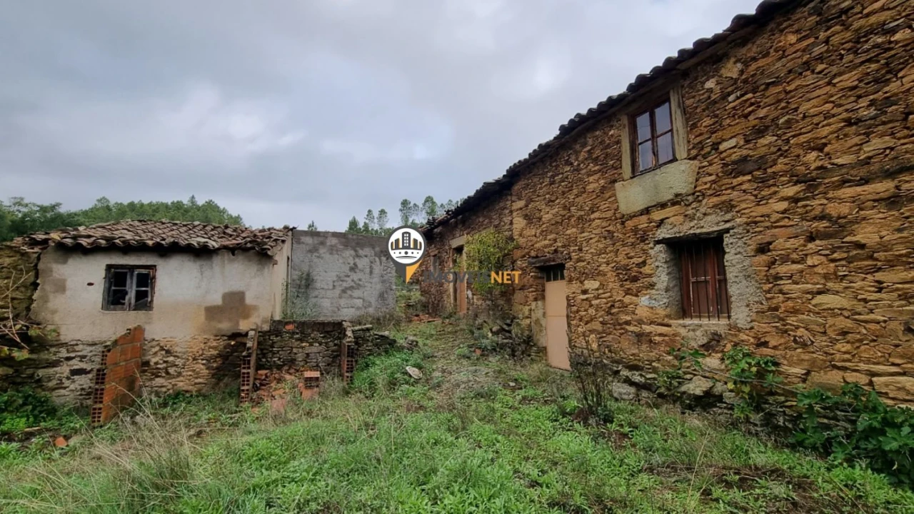 Moradia T3 para Venda em Almaceda Foto 19