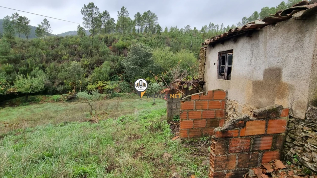 Moradia T3 para Venda em Almaceda Foto 23