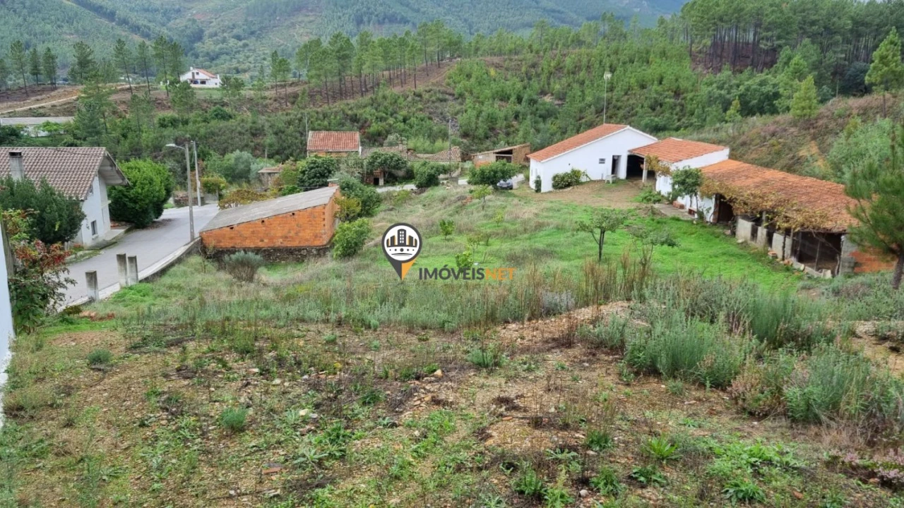 Moradia T3 para Venda em Almaceda Foto 1