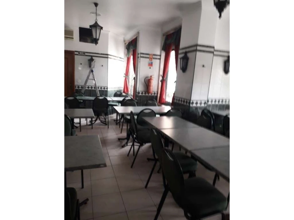 Loja para Venda em Algés, Linda-A-Velha e Cruz Quebrada-Dafundo Foto 4