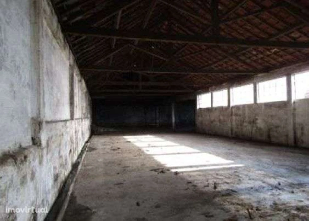 Loja para Venda em Paços de Ferreira Foto 1