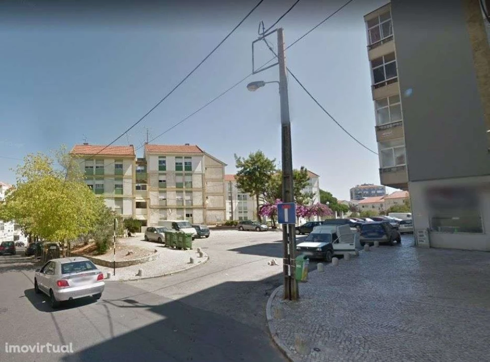 Loja para Venda em Laranjeiro e Feijó Foto 1