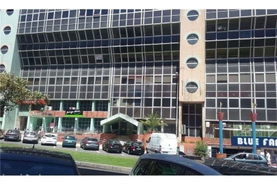 Loja para Venda em Areeiro