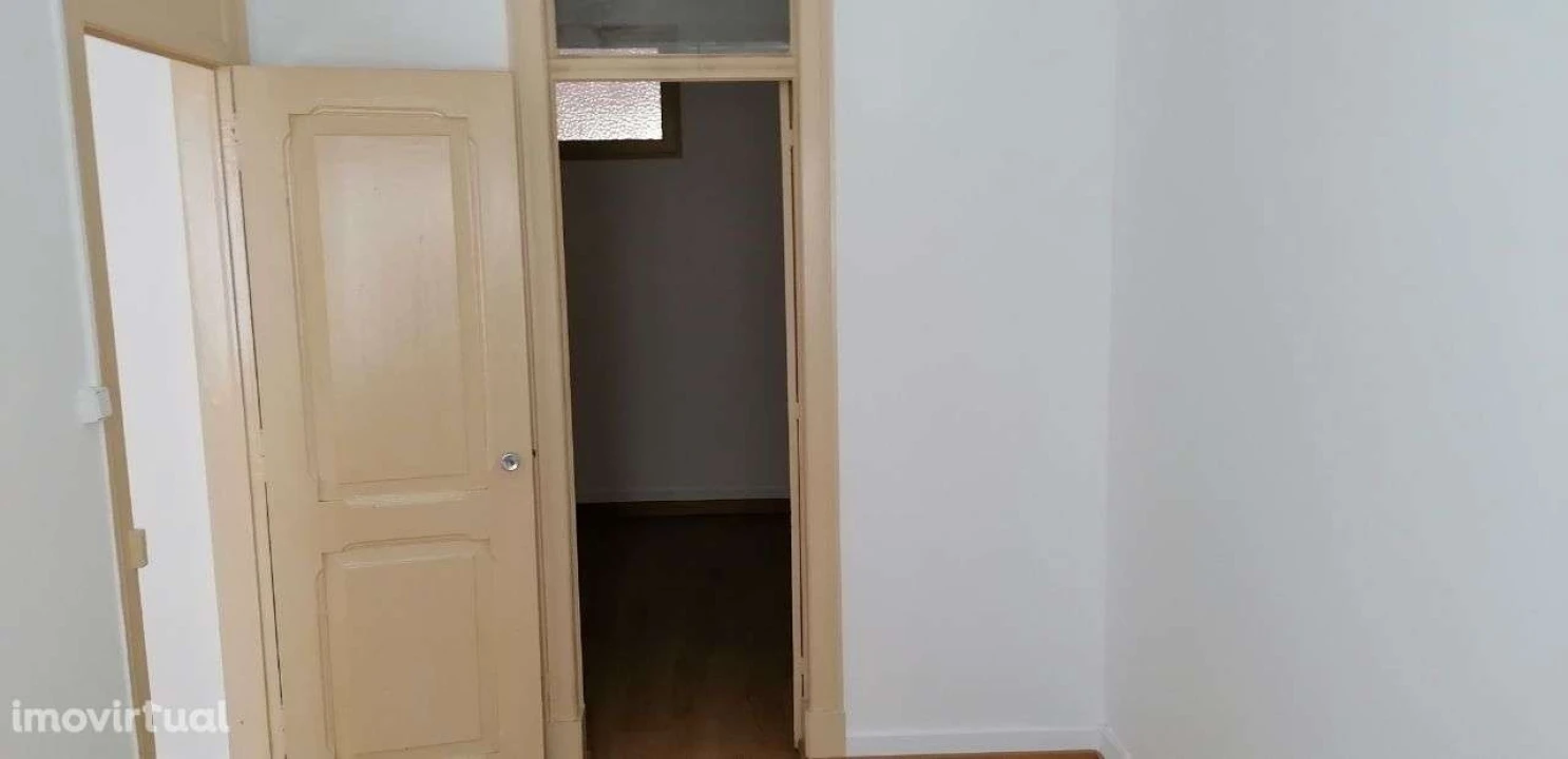 Apartamento T2 para Venda em Penha de França Foto 8