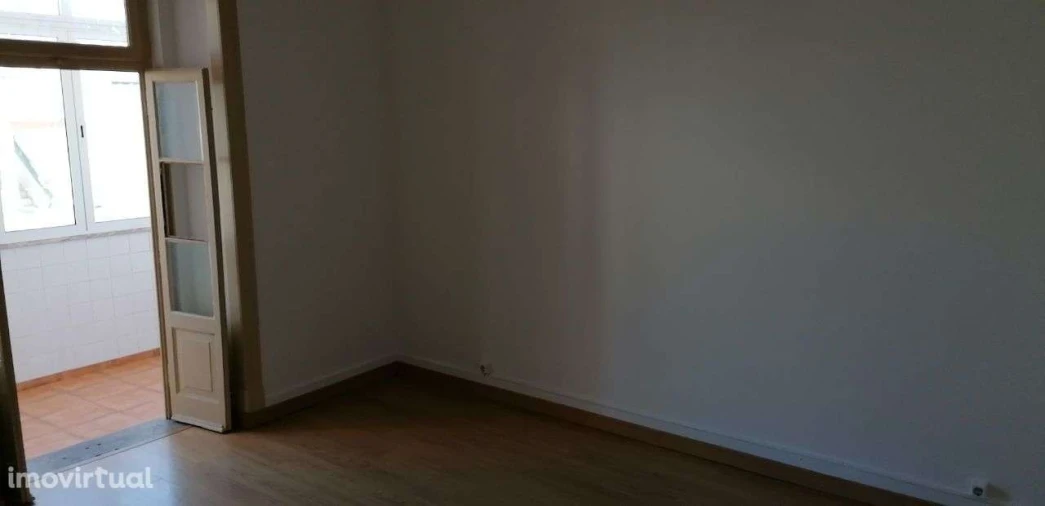 Apartamento T2 para Venda em Penha de França Foto 4