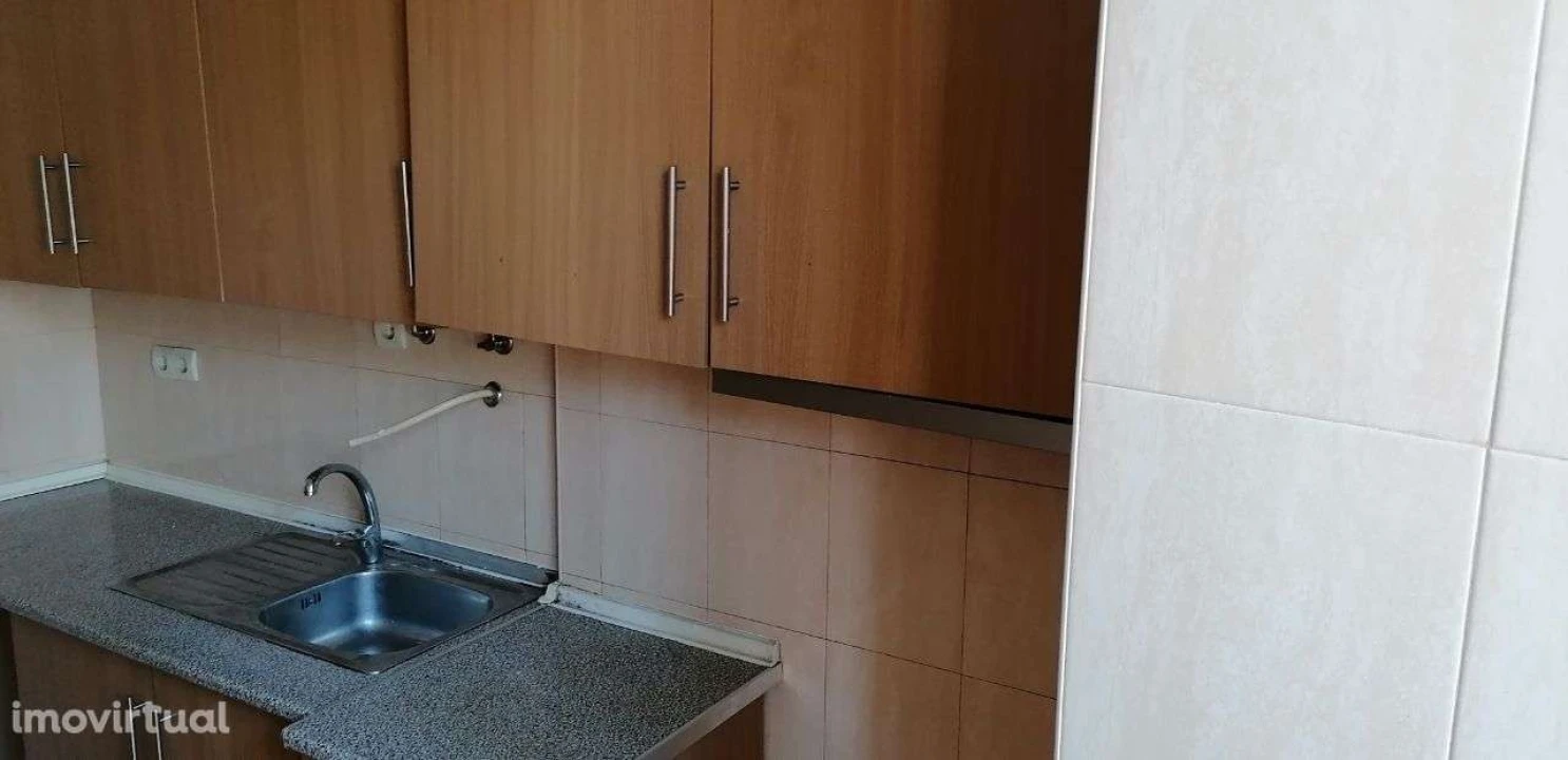 Apartamento T2 para Venda em Penha de França Foto 1