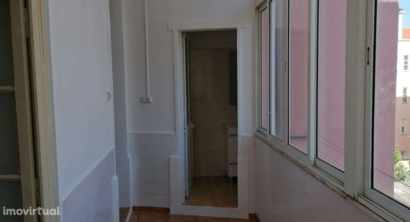 Apartamento T2 para Venda em Penha de França Foto 11