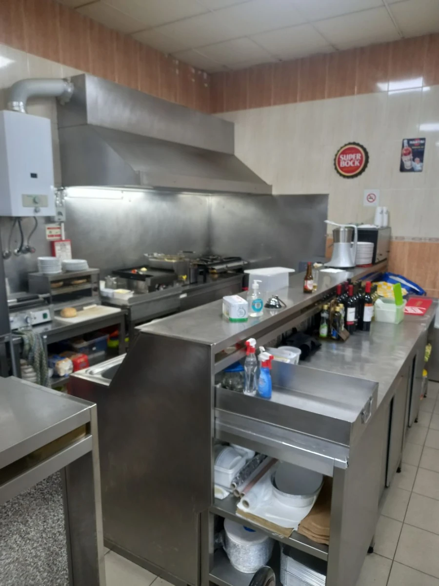 Loja para Trespasse em Rio de Mouro Foto 4