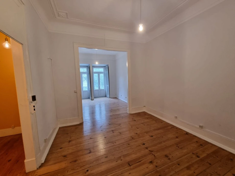 Apartamento T3 para Venda em Avenidas Novas Foto 4