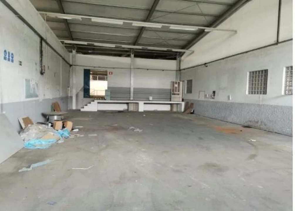 Loja para Venda em Muge Foto 4