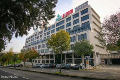 Loja para Arrendamento em Algés, Linda-A-Velha e Cruz Quebrada-Dafundo