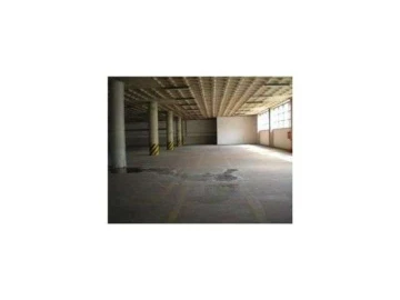 Loja para Arrendamento em Santa Clara