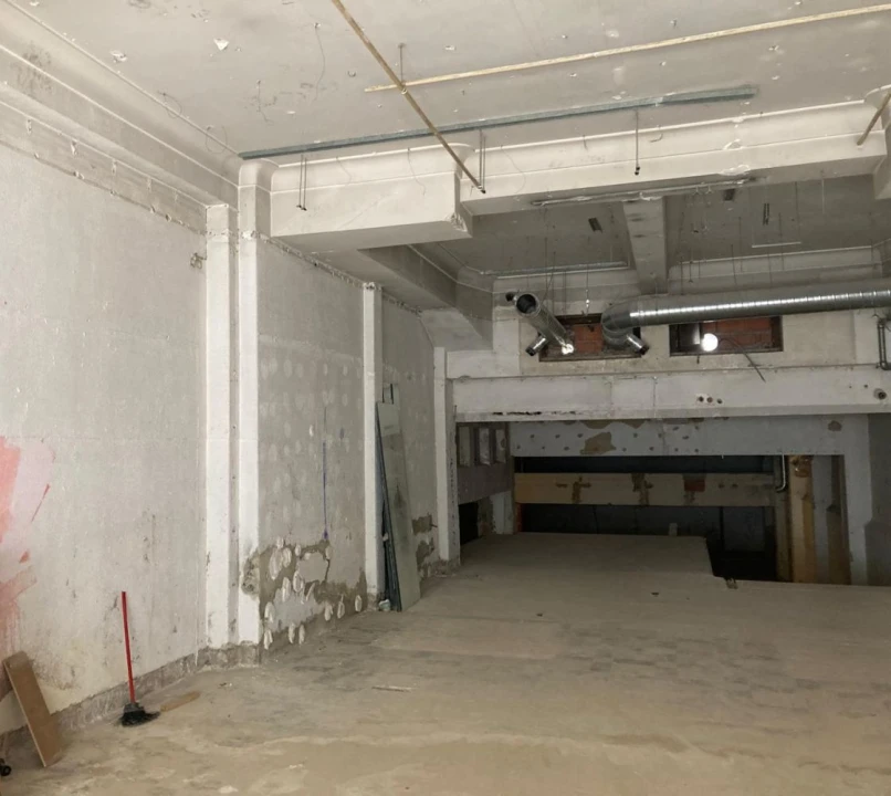 Loja para Arrendamento em Avenidas Novas Foto 2