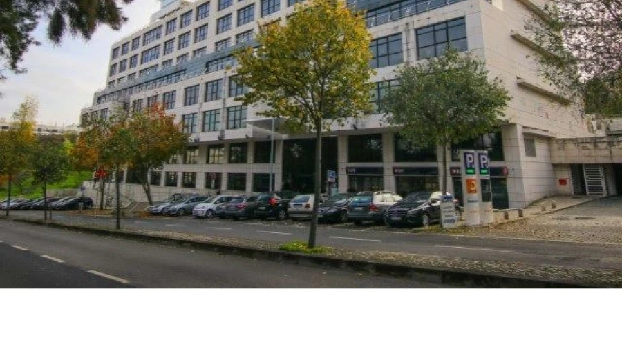 Loja para Arrendamento em Algés, Linda-A-Velha e Cruz Quebrada-Dafundo