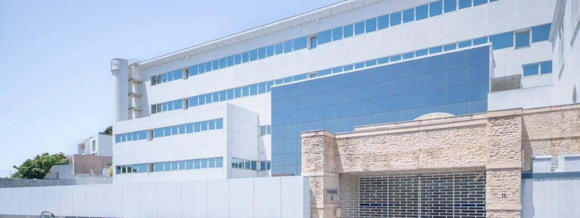 Loja para Venda em Carnaxide e Queijas Foto 1