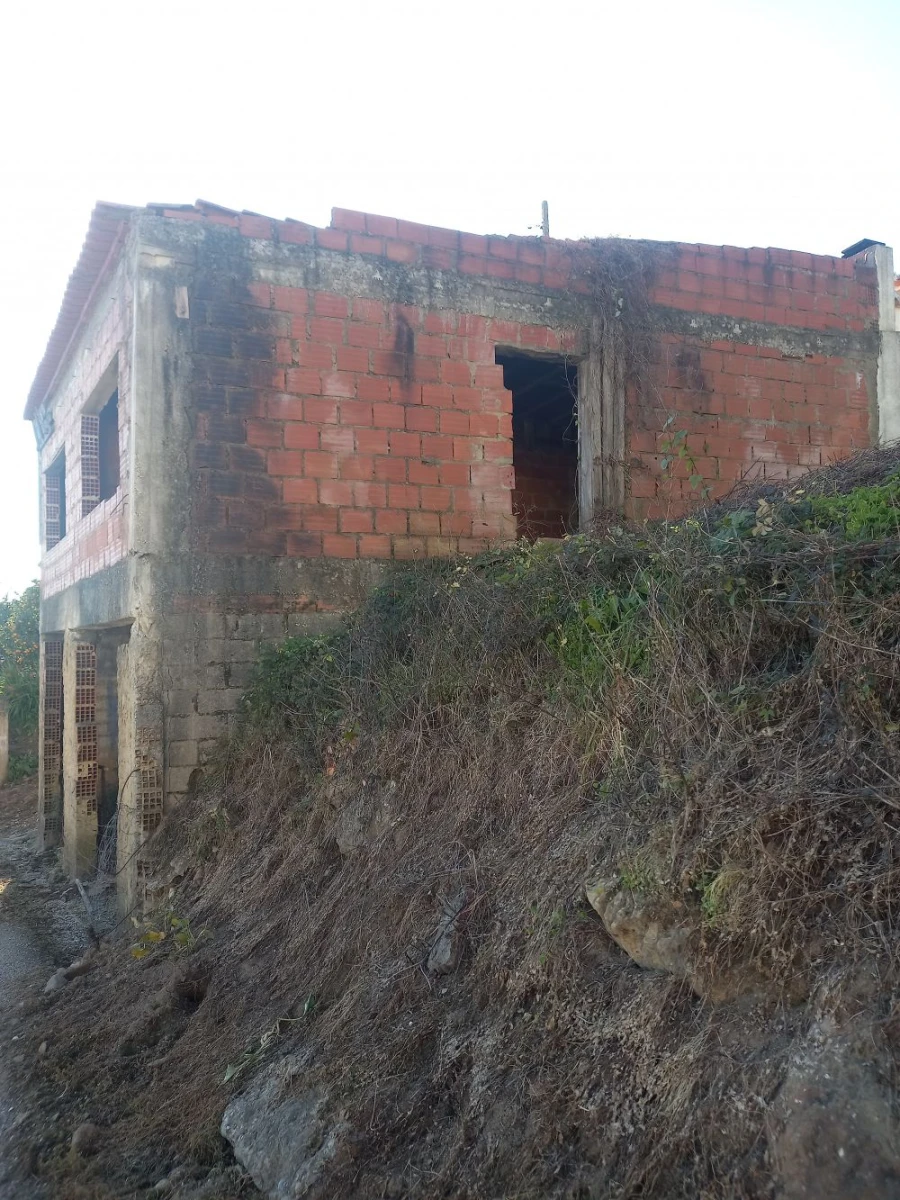 Terreno para Venda em Venda do Pinheiro e Santo Estêvão das Galés Foto 2
