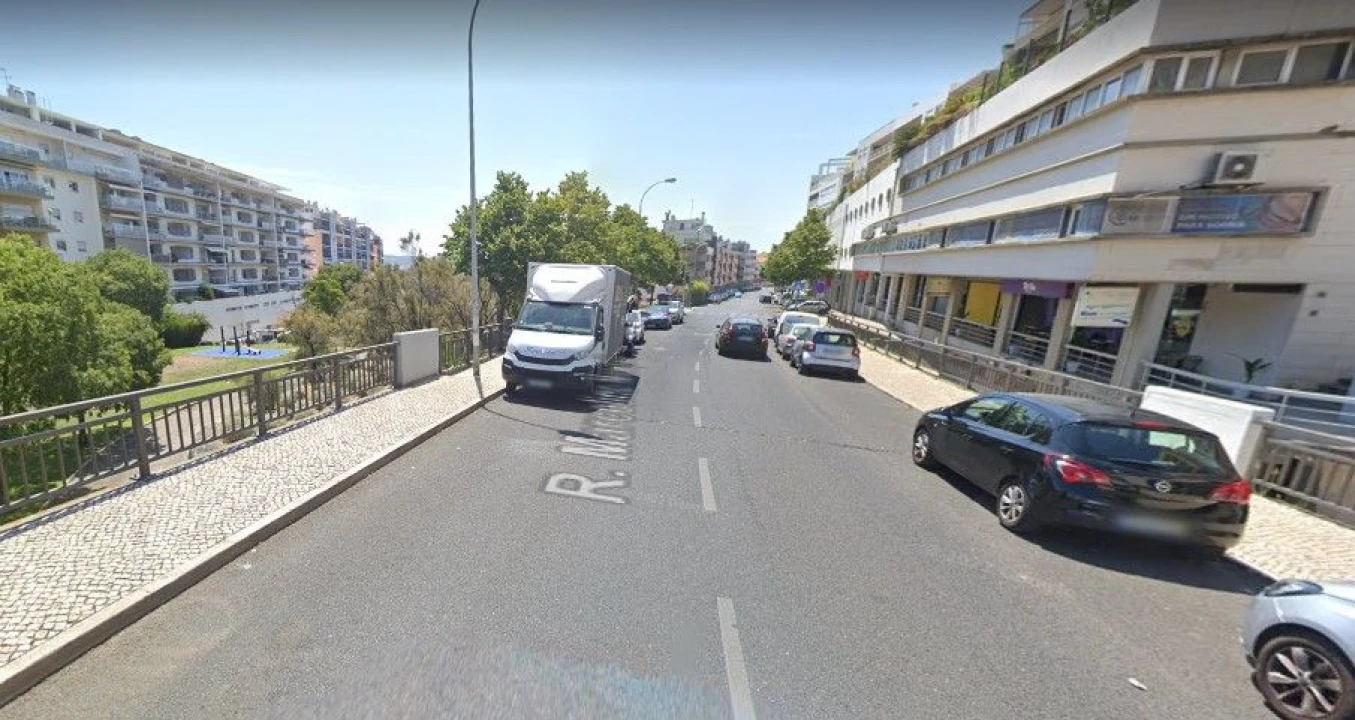 Loja para Venda em Algés, Linda-A-Velha e Cruz Quebrada-Dafundo Foto 4