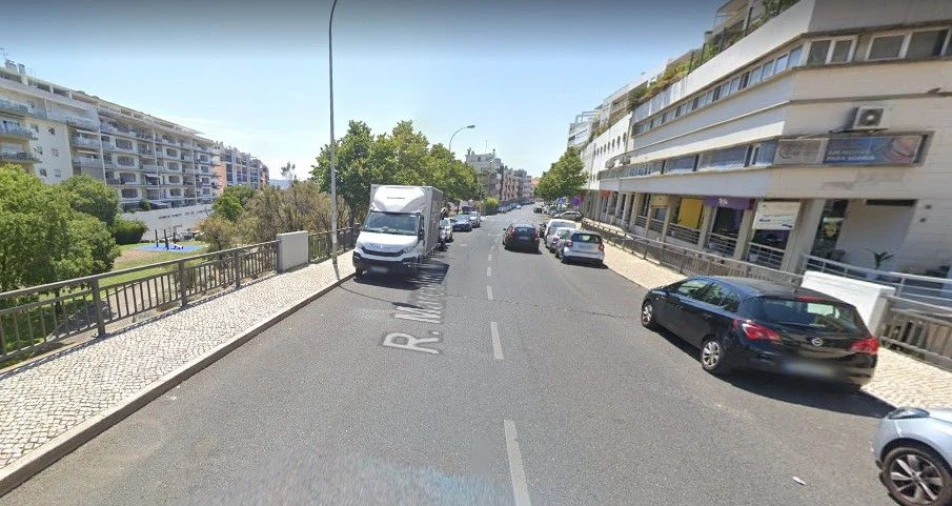 Loja para Venda em Algés, Linda-A-Velha e Cruz Quebrada-Dafundo Foto 4