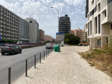 Loja para Venda em Areeiro