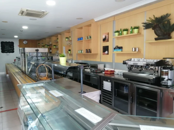 Loja para Venda em Venteira Foto 1