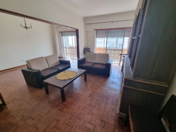Apartamento T4 para Venda em Arroios Foto 19