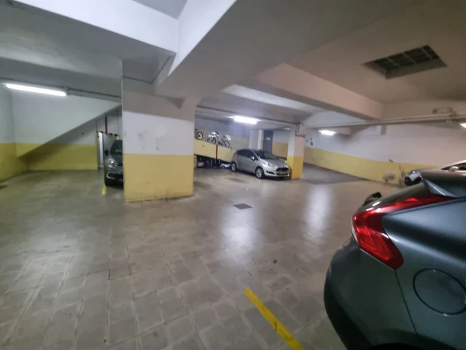 Apartamento T4 para Venda em Arroios Foto 3
