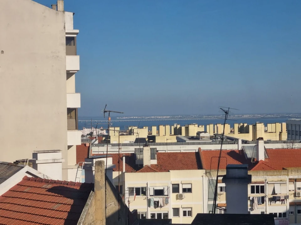 Apartamento T5 para Venda em Penha de França Foto 3