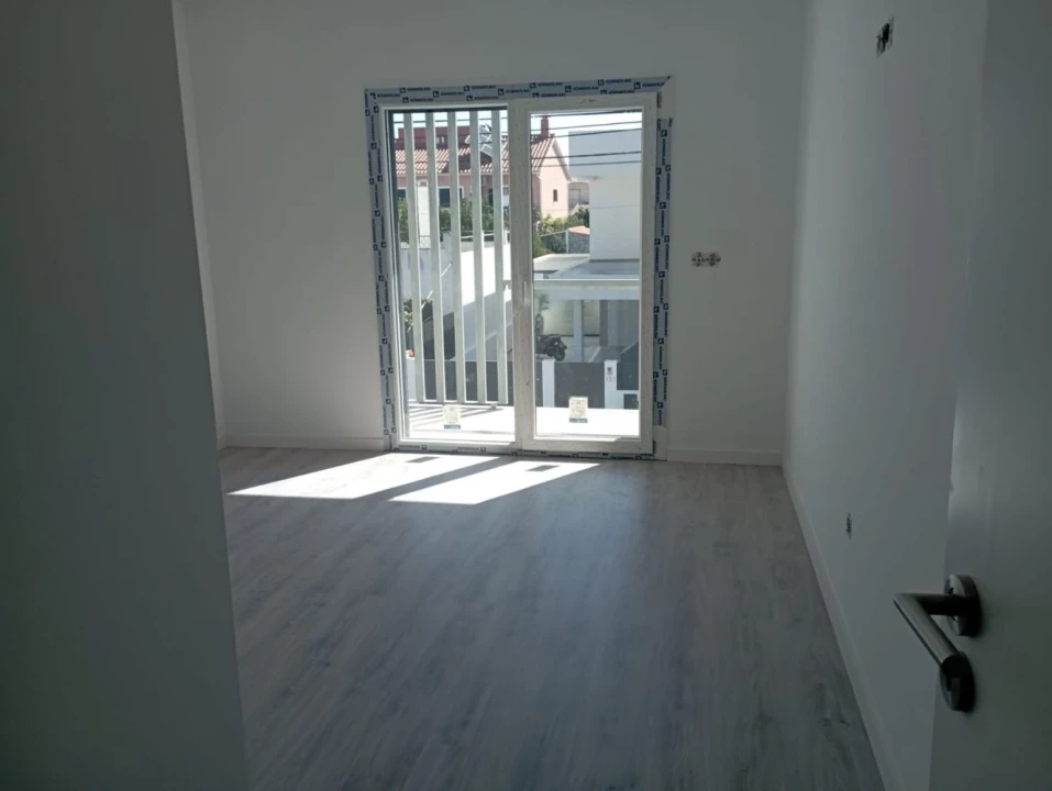 Moradia T3 para Venda em Fernao Ferro Foto 21