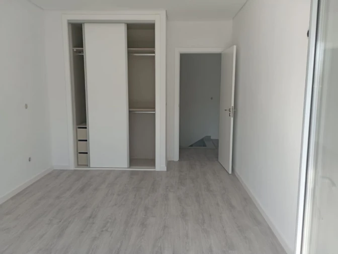Moradia T3 para Venda em Fernao Ferro Foto 11