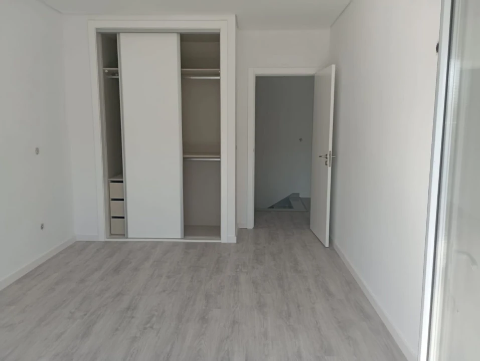 Moradia T3 para Venda em Fernao Ferro Foto 11