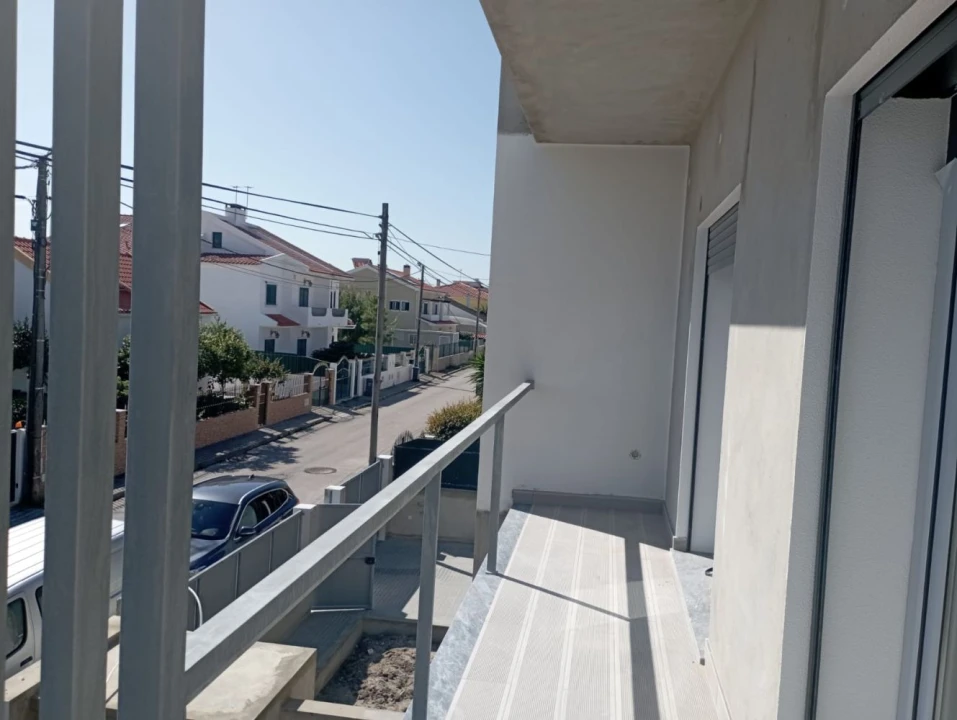 Moradia T3 para Venda em Fernao Ferro Foto 23