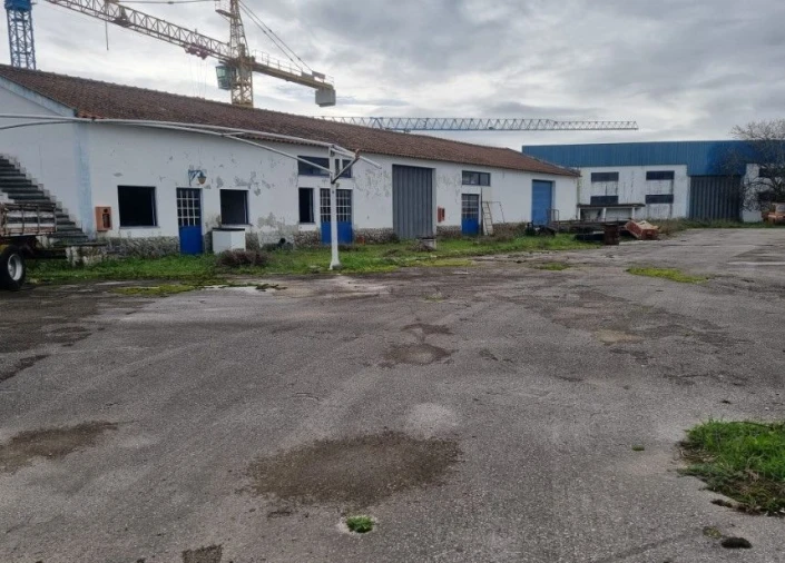 Loja para Arrendamento em Benavente Foto 9