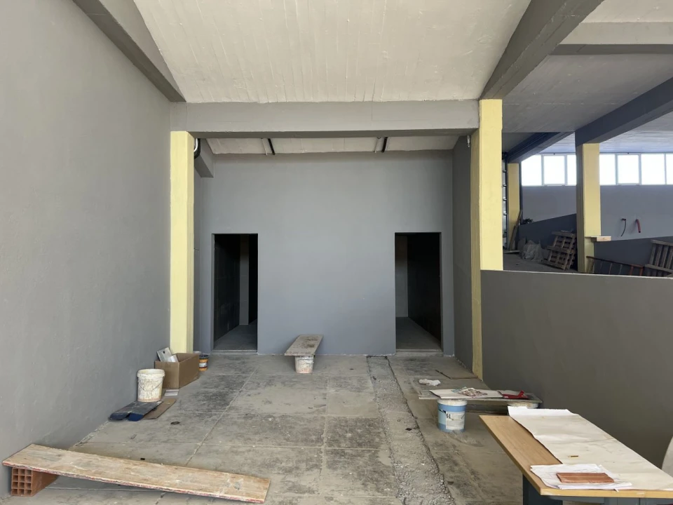 Loja para Venda em Sacavém e Prior Velho Foto 7