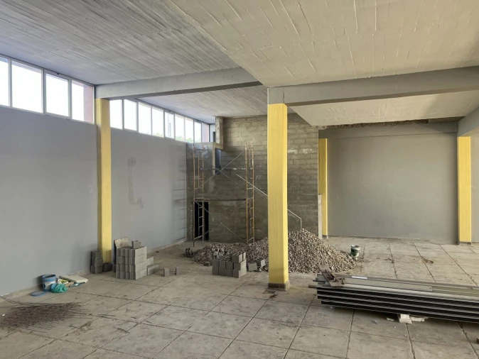 Loja para Venda em Sacavém e Prior Velho Foto 5