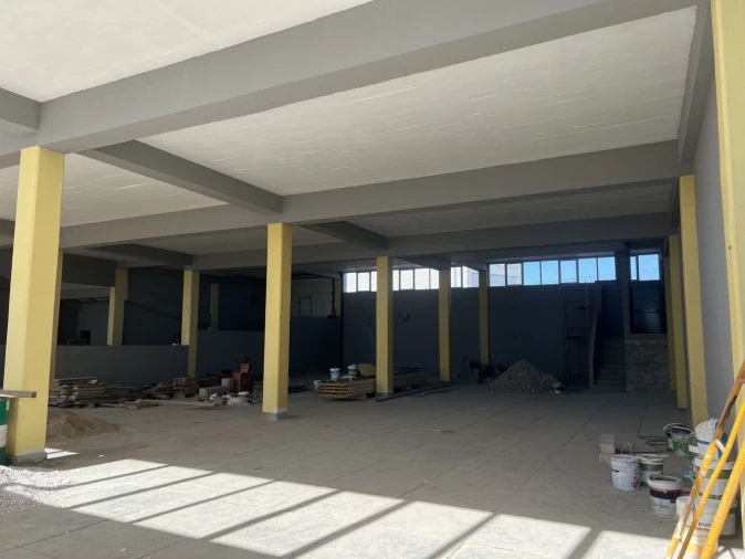 Loja para Venda em Sacavém e Prior Velho Foto 1