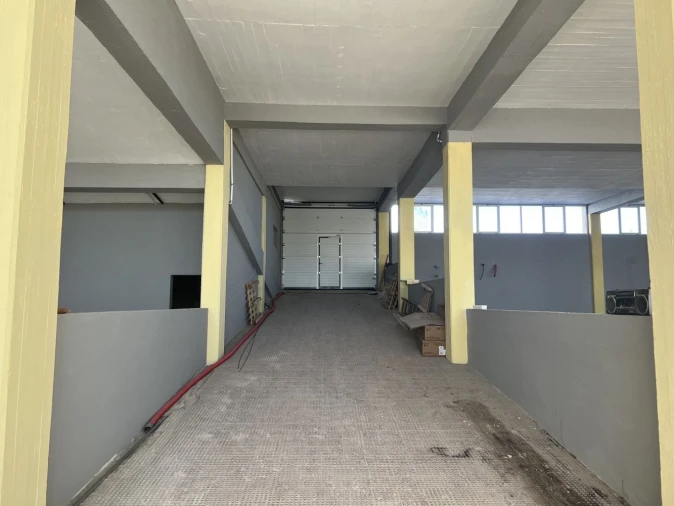 Loja para Venda em Sacavém e Prior Velho Foto 10