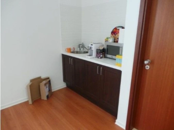 Loja para Venda em Santa Iria de Azoia, São João da Talha e Bobadela Foto 13