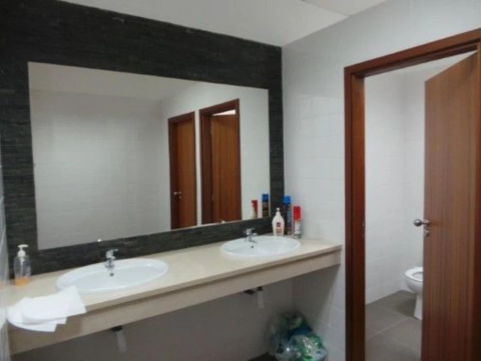 Loja para Venda em Santa Iria de Azoia, São João da Talha e Bobadela Foto 14