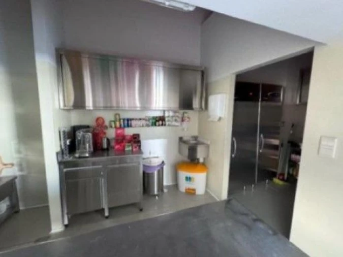 Loja para Venda em Sacavém e Prior Velho Foto 11