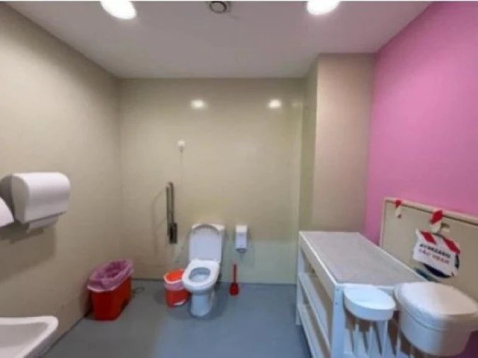 Loja para Venda em Sacavém e Prior Velho Foto 9