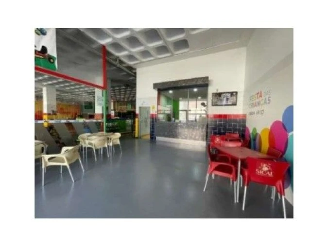 Loja para Venda em Sacavém e Prior Velho Foto 6