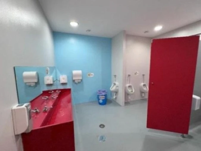 Loja para Venda em Sacavém e Prior Velho Foto 8